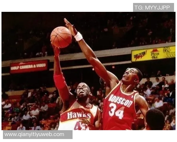 奥拉朱旺透露文班亚马渴望学习脚步技巧并愿意向他请教秘诀